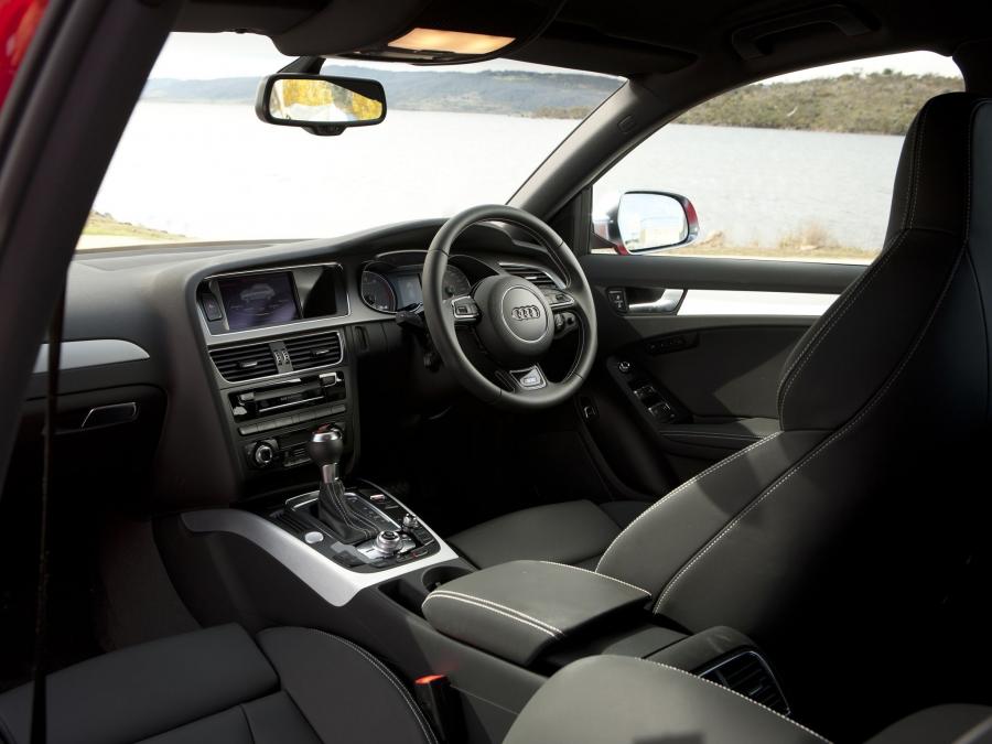 Торпедо Audi S4 Avant (B8, 8K) 2012 года  (AU) (фото 5 из 7)